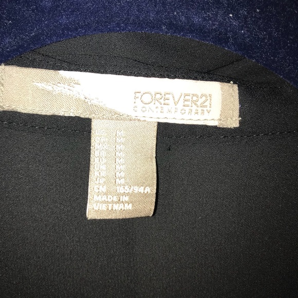 Top - Picture 2 of 4